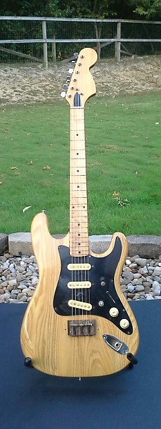 Hondo stratocaster store 70s