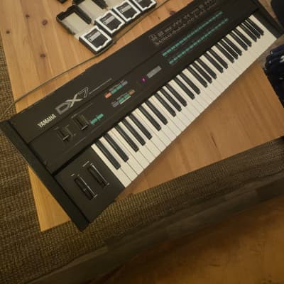 Yamaha DX7 - Legendary Synthesizer - Accessories - Excellent Condition / Revised