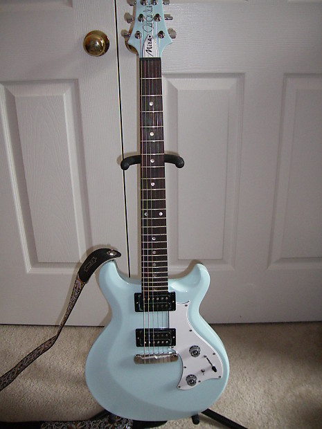Amazon | PRS SE Mira Frost Blue Metallic w/Mint Pickguard
