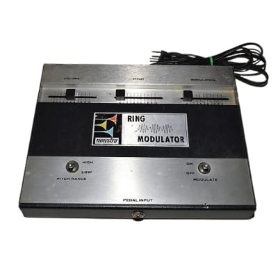 Bananana Effects Growl 567 Ring Modulator | Reverb