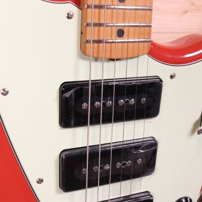 Fender Noventa Jazzmaster Electric Guitar - Maple Fingerboard, Fiesta Red image 5