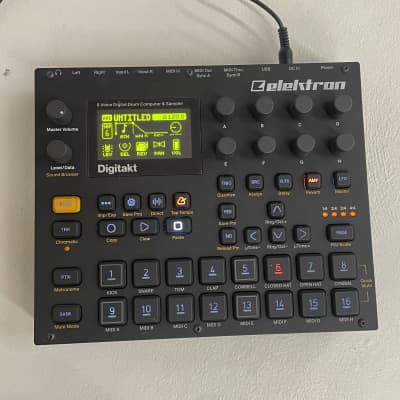 Amazon.com: Elektron Digitakt 8-Track Drum Computer and