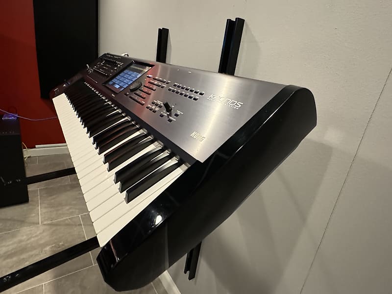 Korg Kronos 61 Key Workstation Keyboard | Reverb