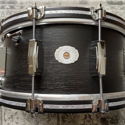 VK DRUMS (VAN KLEEF) 14 X 6.5 TITANIUM IMPERIAL SNARE DRUM, BLACK WITH GOLD  HARDWARE (PRE-LOVED)