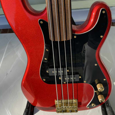 Harmony Discovery Fretless  bass P Bass 80s vintage. image 3
