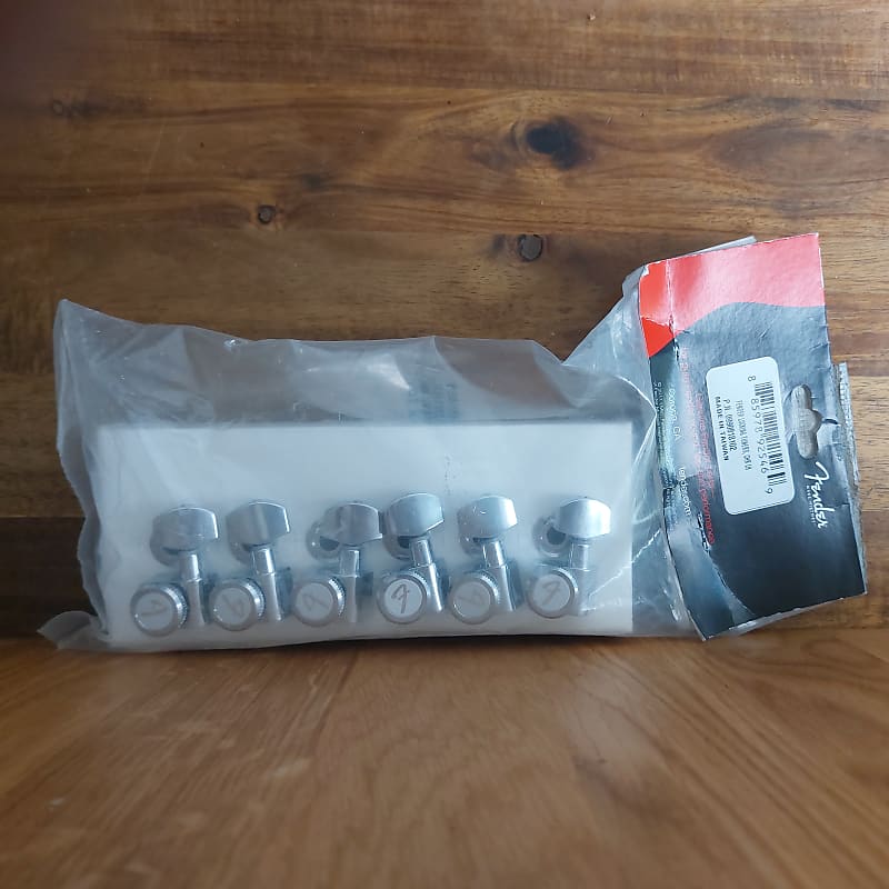 Fender Locking Tuners lefthand 0990818102 Strat Tele Reverb
