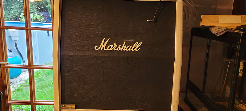 Marshall 1960A Lead 260 Watt 4x12" Angled Guitar Speaker Cabinet - white - v30 - vintage 30 image 1
