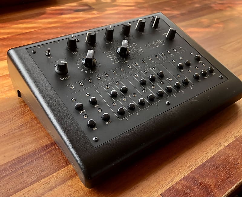 Mode Machines Xoxbox