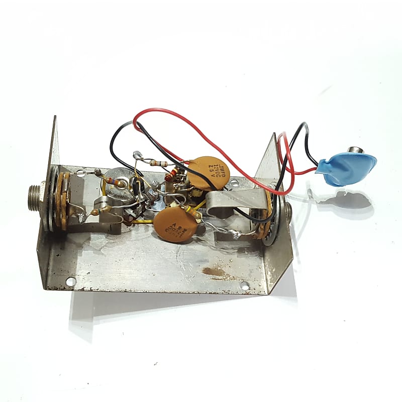 EHX The Mole ベースブースター maxresdefault.jpg