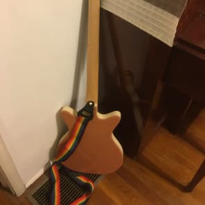 Fat Mike 1:8 SCALE BASS REPLICAフィギュア Packaging design for this sweet Fat Mike 1:8 scale bass