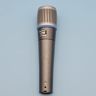 Shure BETA 57 Supercardioid Dynamic Microphone