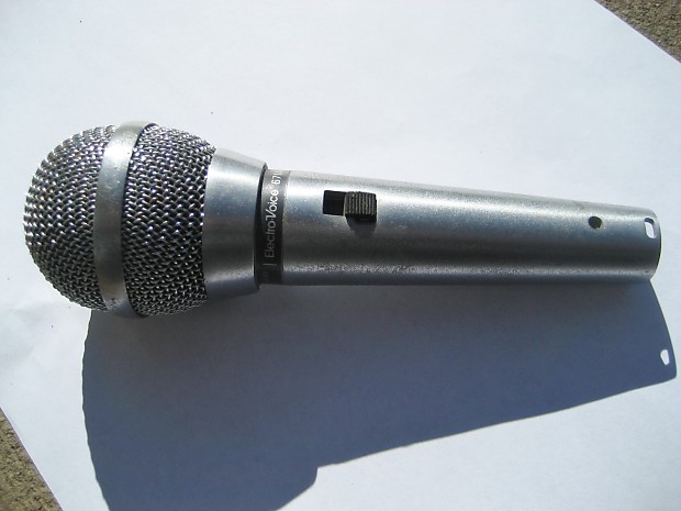 Electro-Voice 671A Handheld Cardioid Dynamic Microphone with Switch image 1