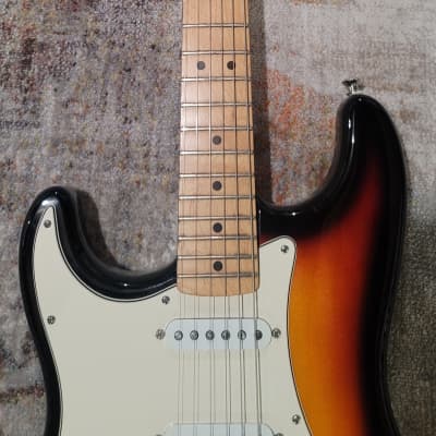 Fender Stratocaster Lefty  1999 3 Tone with Hard Case image 4