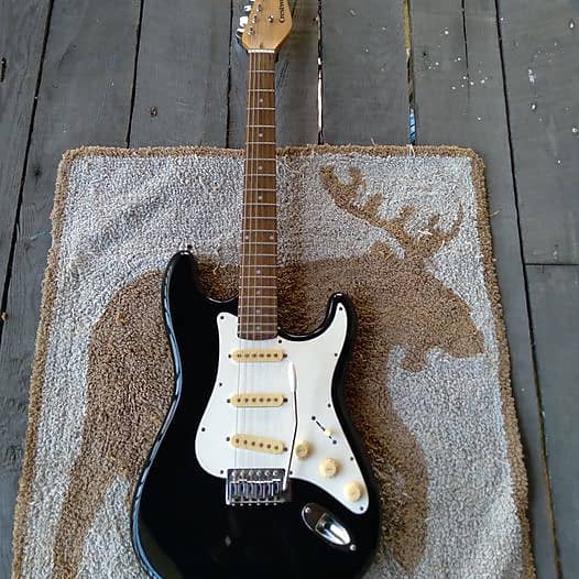 Crestwood Stratocaster 1980s MIK image 1