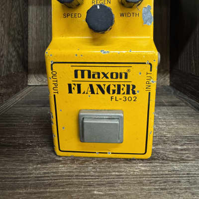 ギター Maxon FL-302 Maxon FL-302 - Vintage Yellow 9v 3 knob | Reverb