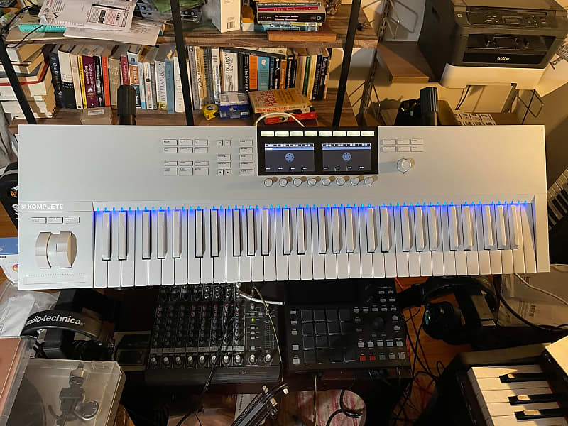 KOMPLETE KONTROL S61 mk2 中古 Native Instruments Komplete Kontrol S61 MK2 61 Key Keyboard