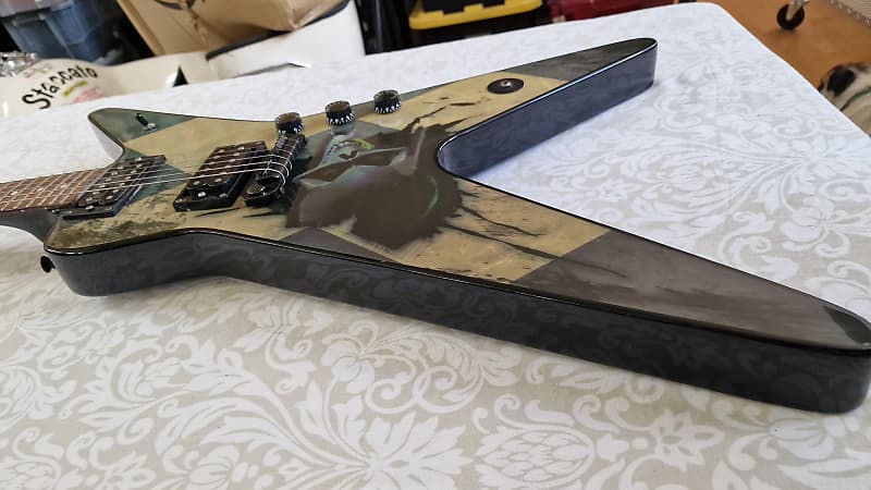 Washburn Dime Darrell Signature Limited Edition Skull Graphic