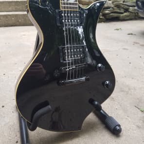Fernandes Ravelle Deluxe Black | Reverb