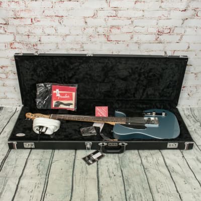 USED Fender B-Stock Chrissie Hynde Telecaster Electric Guitar Ice Blue Metallic image 9