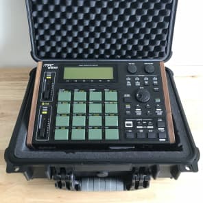 その他 mpc1000 BK-N AKAI/サンプラー/MPC1000BK-N【拡張メモリーEXM128標準装備