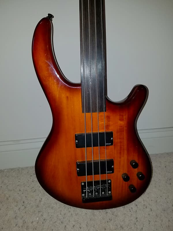 Dean on sale fretless bass