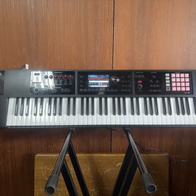 Roland FA-07 76-Key Music Workstation | Reverb