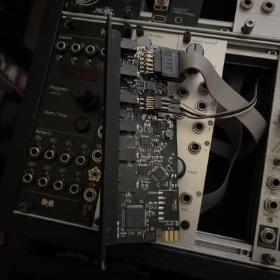 monome grid 64 互換機　MIDIコントローラー Monome Grid 64 - What To Know & Where To Buy | Equipboard