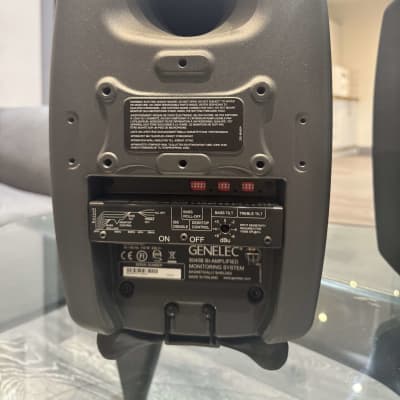 GENELEC ジェネレック 8040B 8040B Studio Monitor - Genelec.com