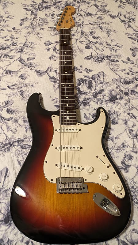 Fender Stratocaster 2008 - 3 tone sunburst