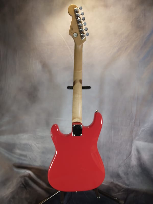 Squier Bullet Stratocaster Hardtail Electric Guitar 2001 Red