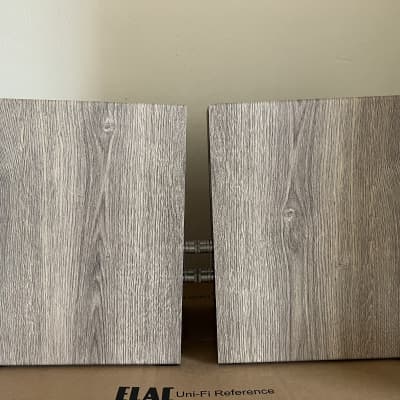 Elac Uni-Fi Reference UBR62 Bookshelf Speakers (Pair) - White Oak image 3