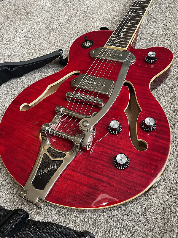 Wildkat (Bigsby), Antique Natural | Epiphone