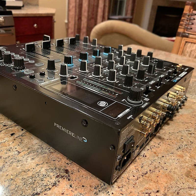 Reloop RMX80 Digital 4+1 channel DJ Mixer with Effects Reverb