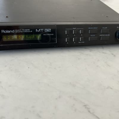 Roland MT-32 Multi-Timbral Synthesizer Module 1987 - 1992 - Black