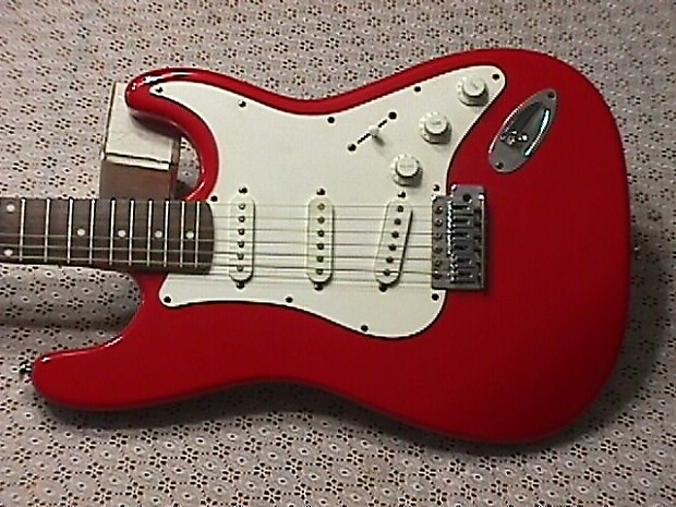 Red silvertone best sale electric guitar