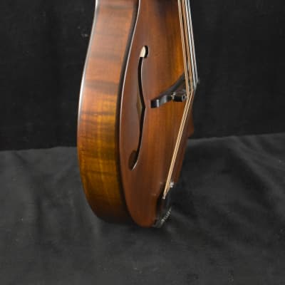 Eastman MD515CC/N F-Style F-Hole Contoured Comfort Mandolin Classic Finish image 3