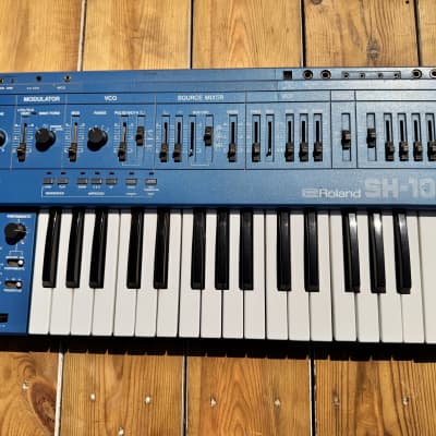 Roland SH-101 32-Key Monophonic Synthesizer 1982 - 1986 - Blue