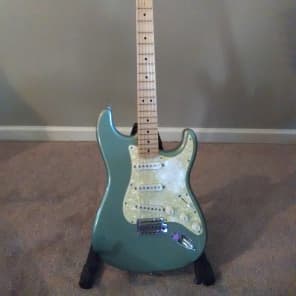 Fender Mexican Stratocaster 2001 Light Green image 1