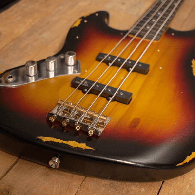 Vintage VJ74 Icon Bass Distressed Sunset Sunburst Left-Hand/Gaucher image 4