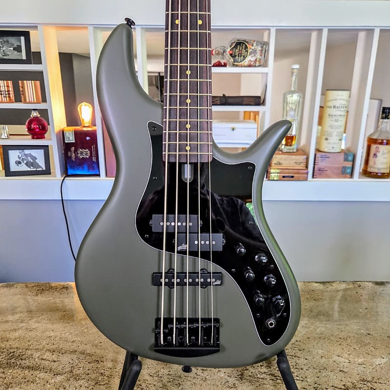 F Bass VF5 | Reverb