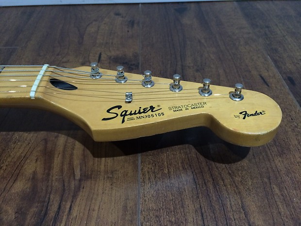 Fender Mexico squireシリーズ Stratocaster Fender Squier Series Standard Stratocaster Torino Red 1994