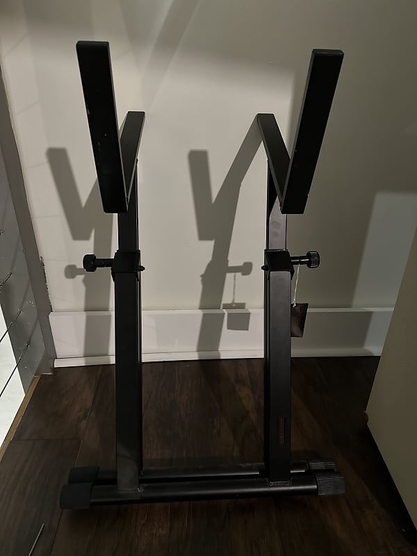 amp stand Musician’s Gear Deluxe 2010’s Black Reverb