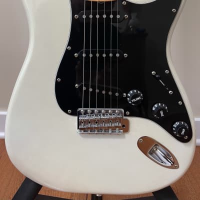 Fender 25th Anniversary Stratocaster 1979 White Pearlescent image 3