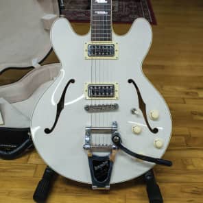 Collings I35 Deluxe in Dog Hair White owned by Ray LaMontagne image 1