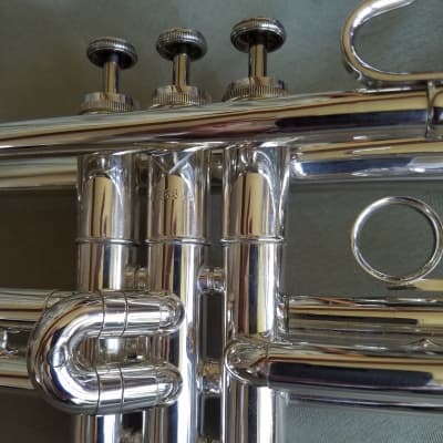 Getzen Severinsen Model Eterna 900S Trumpet 1968-1971 w/hard case, mouthpieces, mutes, & lyre image 3