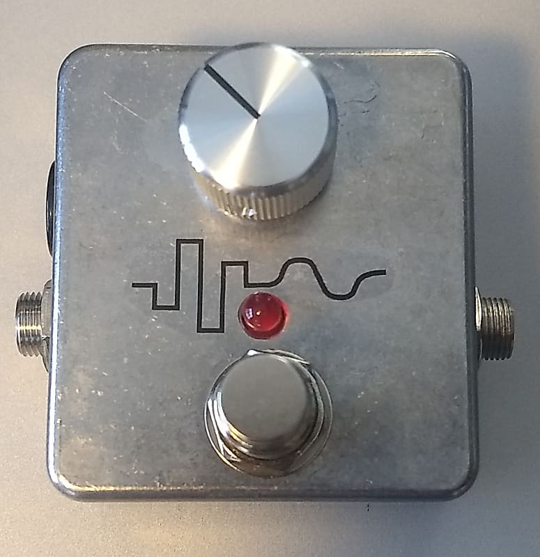 Square Wave Comparator Fuzz LM311 Bare Aluminum Reverb
