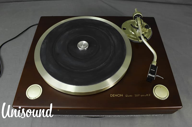 Denon DP-900M II Quartz Turntable in Very Good Condition