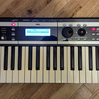 Korg X50 61-Key Music Synthesizer 2000s - Black