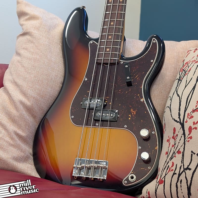 Fender American Vintage II 1960 Precision Bass - 3-tone Sunburst