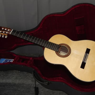 HAND MADE IN 2022 - TAKAMINE No200FH - SWEET & POWERFUL CLASSICAL CONCERT GUITAR for sale